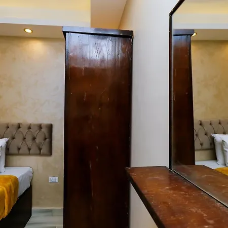 Venus Pyramids Inn - Top Roof Access W Free Break Fast Kafret el-Gabal Exterior photo
