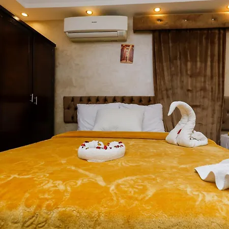 Venus Pyramids Inn - Top Roof Access W Free Break Fast Kafret el-Gabal Exterior photo
