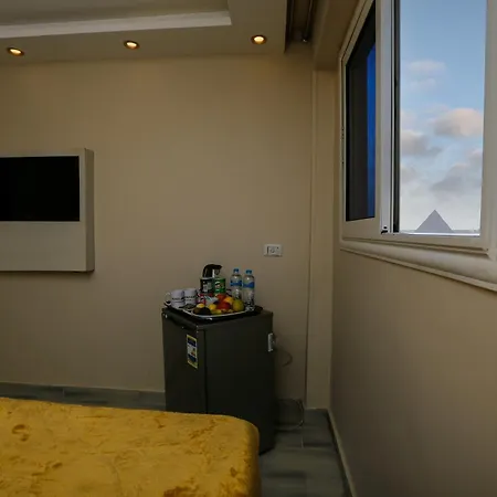 Venus Pyramids Inn - Top Roof Access W Free Break Fast Kafret el-Gabal Exterior photo